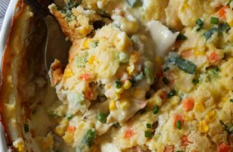 Chicken Cobbler – Cookies and Cups