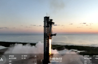 SpaceX successfully catches Super Heavy booster after launching Starship’s fifth flight