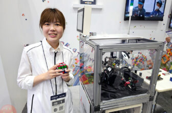 Mitsubishi Electric TOKUFASTbot: World’s Fastest Puzzle Cube-Solving Robot