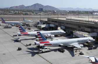 American Airlines flights were grounded this morning, but have resumed