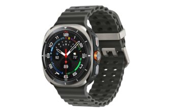 Samsung’s Latest Galaxy Watch Ultra Is Cheaper Than the Latest Apple Watch Series When You Trade-In