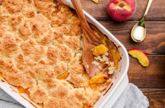 Old Fashioned Peach Cobbler